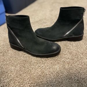 Men’s size 10 St.Moritz Depositato suede boots